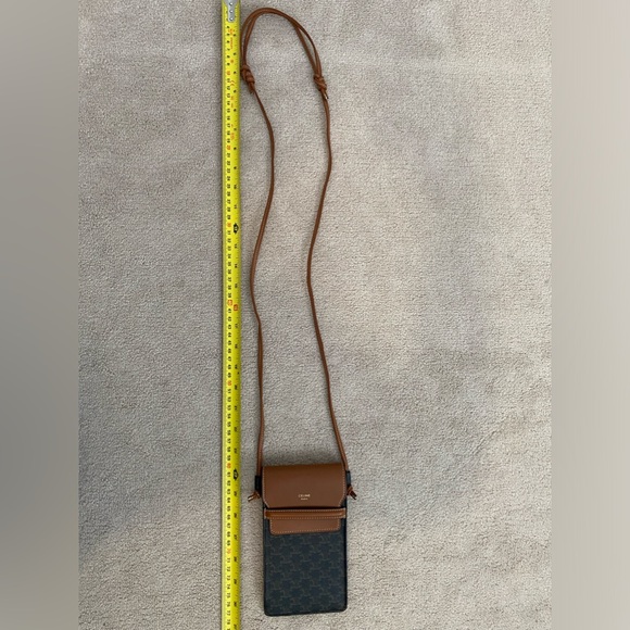 (850) Brand new Celine Triomphe Phone Pouch - Picture 9 of 9